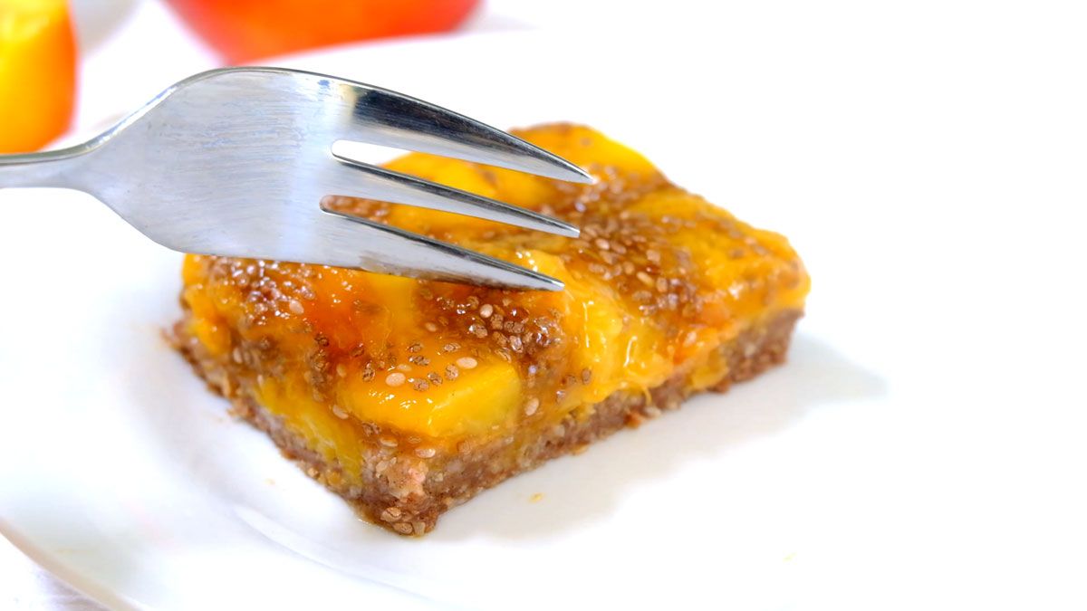 עוגת נקטרינות טבעונית