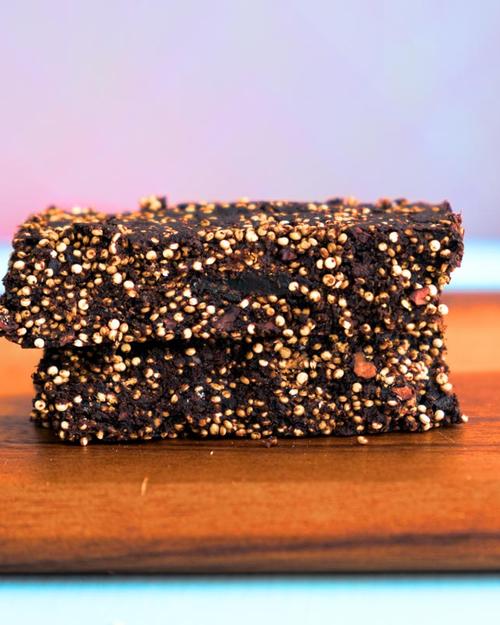 Quinoa Bars with Dates and Cocoa