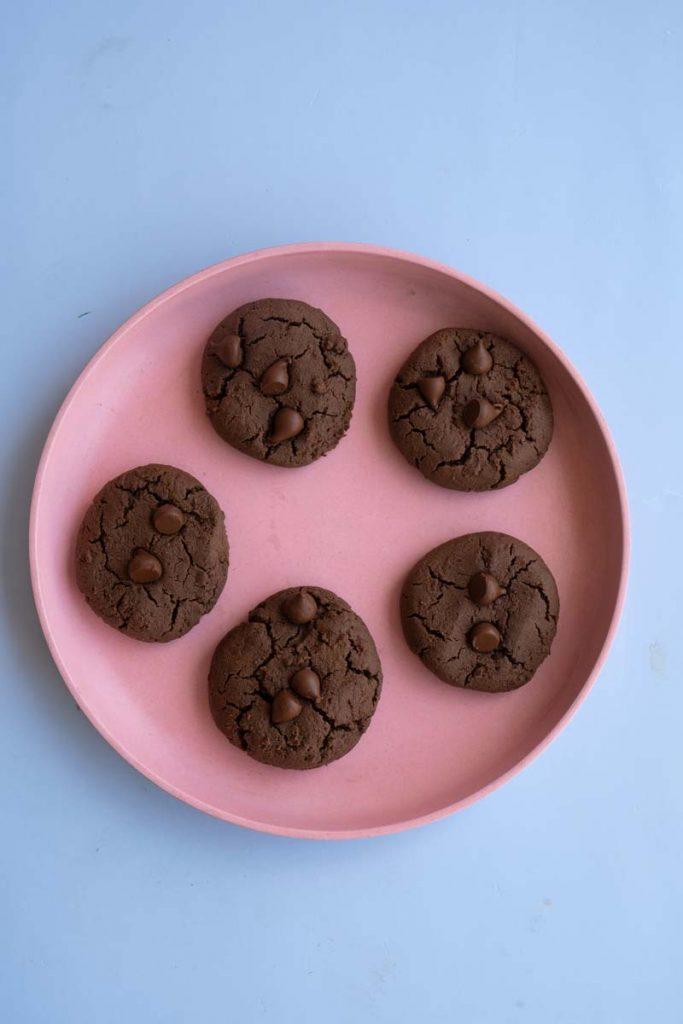 Vegan Chocolate Protein Cookies With 5 Ingredients